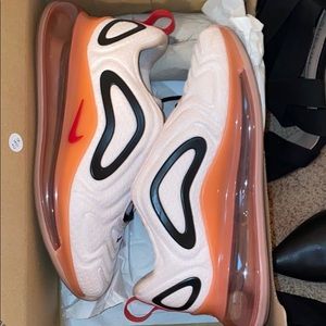 Air Max 720 7.5 women’s